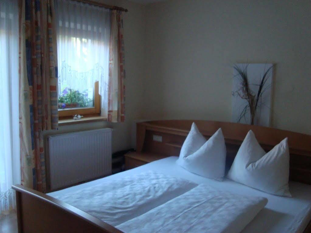 Ferienwohnung Gertraud Und Peter Geisler Финкенберг Екстериор снимка